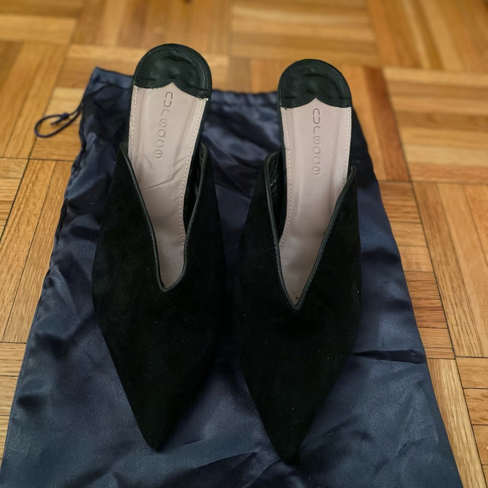 Fabulous black suede heels!! Super comfortable and in good condition